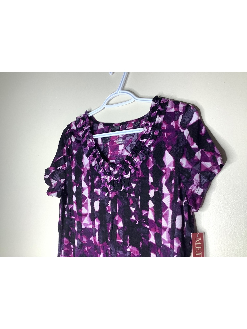 < NWT Merona Abstract Pattern Blouse With Ruffled Neckline > - Picture 7 of 9
